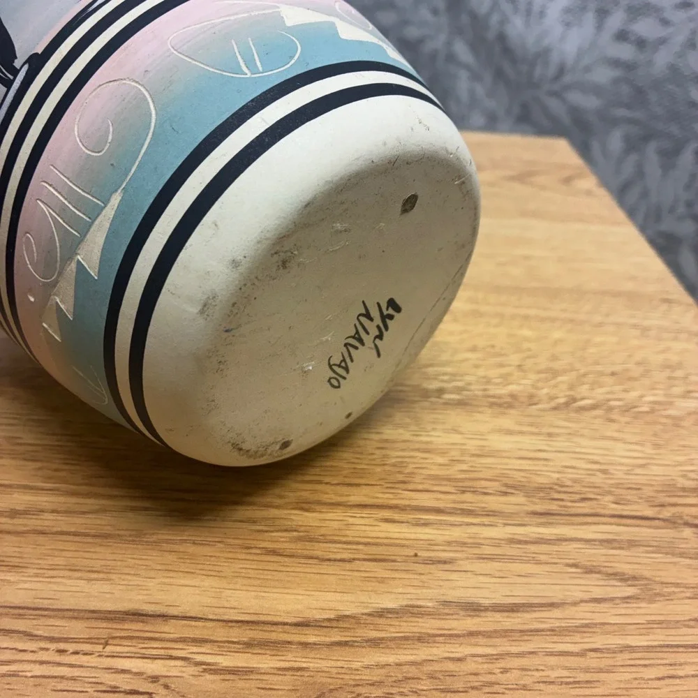 Lyn Navajo Pottery Vase Unisex Small Hand Painted Coyote Moon Desert‎ Landscape